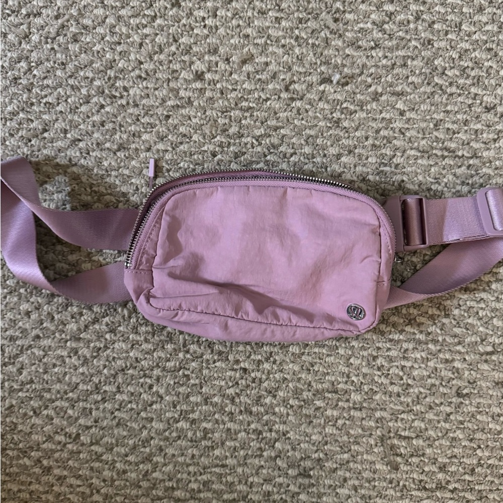 Lululemon belt bag